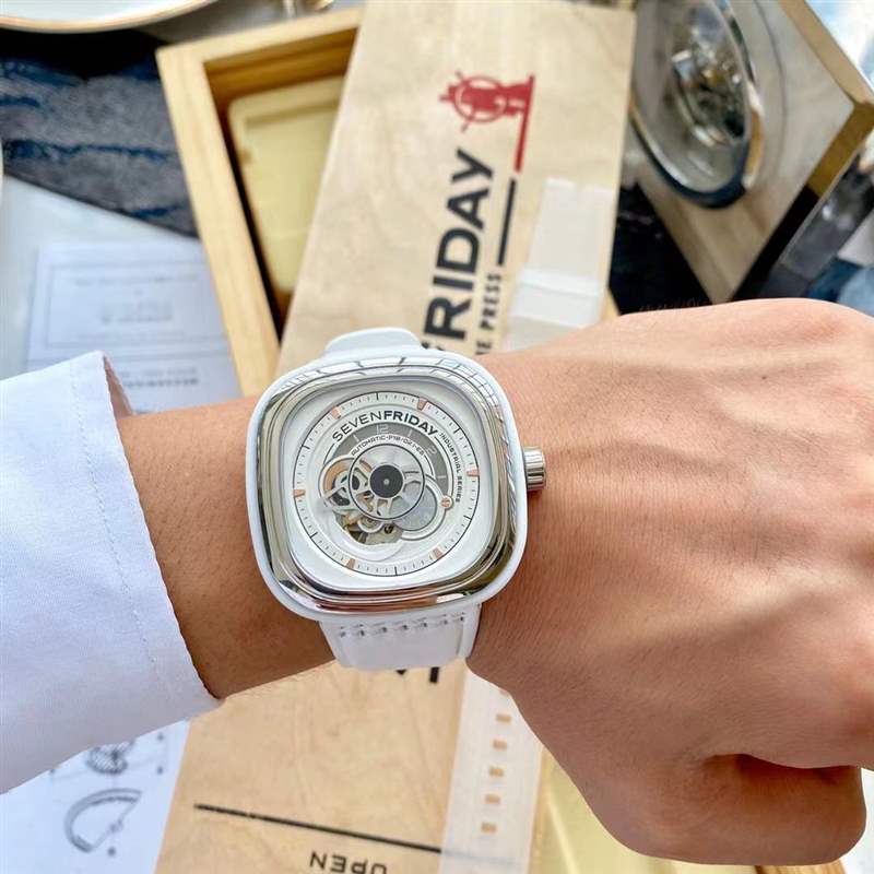 機械手表日常的正確使用方法-復刻表