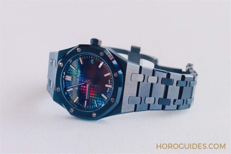 這樣的鏡面虹彩-愛彼皇家橡樹34毫米黑色陶瓷自動(dòng)上鏈腕表Carolina Bucci限量版-復(fù)刻表