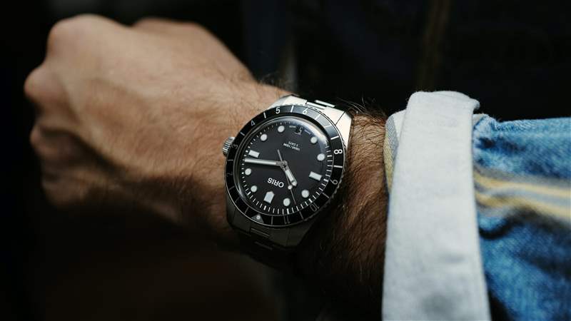 使用新款Oris Divers 65 親身體驗(yàn) 12 小時(shí)表圈和啞光表盤-復(fù)刻表