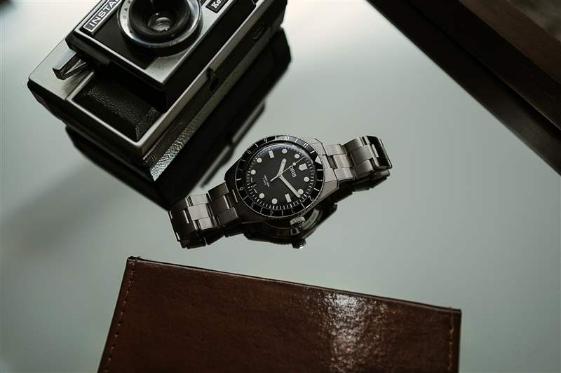 使用新款Oris Divers 65 親身體驗(yàn) 12 小時(shí)表圈和啞光表盤-復(fù)刻表