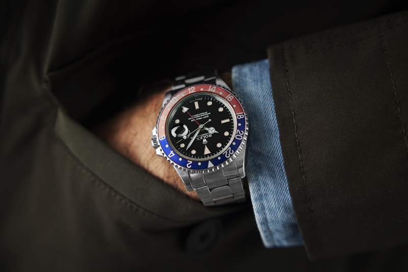 手腕上的老式勞力士 GMT-Master