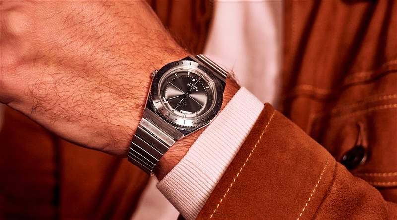 Q TIMEX 復(fù)古 HODINKEE 限量版-復(fù)刻表
