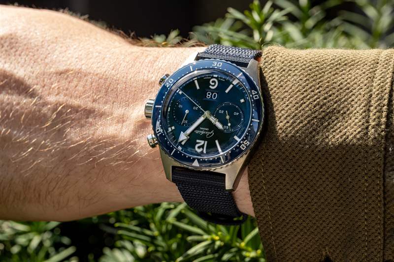 正在推出格拉蘇蒂原創(chuàng)發(fā)布首款潛水員計時碼表-復(fù)刻表