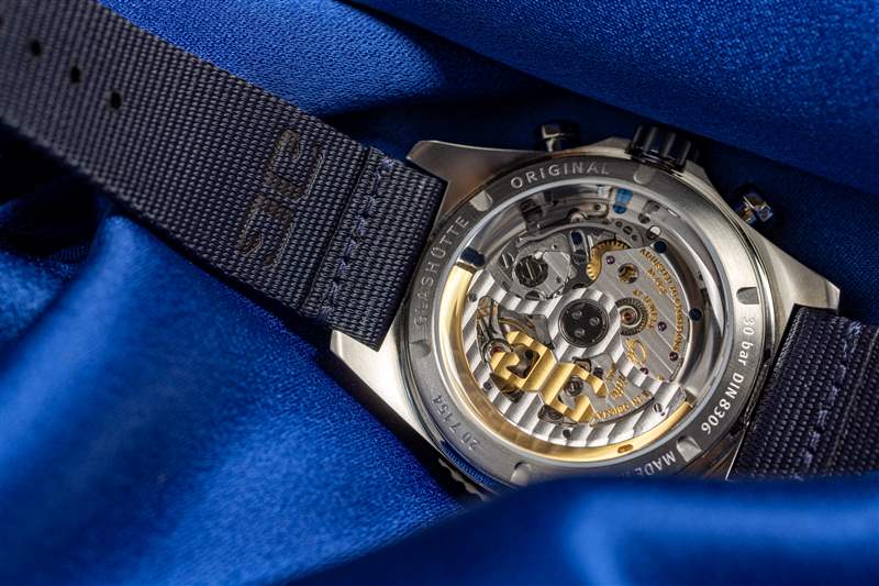 正在推出格拉蘇蒂原創(chuàng)發(fā)布首款潛水員計時碼表-復(fù)刻表