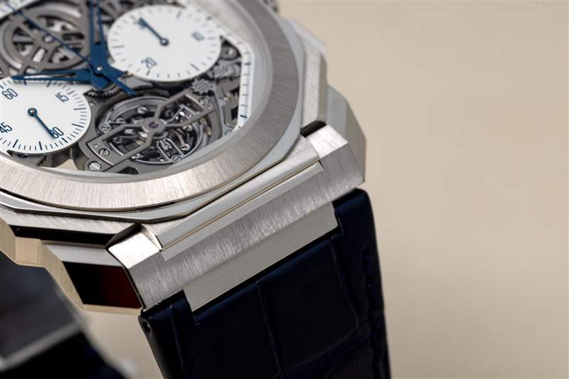 隆重推出寶格麗 (Bulgari) 重溫其破紀(jì)錄的Octo Finissimo陀飛輪計(jì)時(shí)鏤空腕表-復(fù)刻表