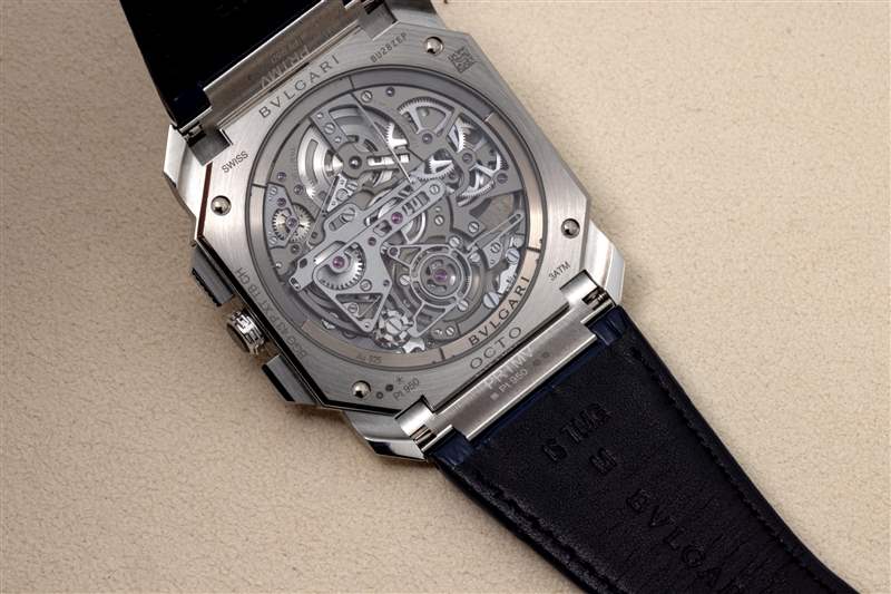隆重推出寶格麗 (Bulgari) 重溫其破紀(jì)錄的Octo Finissimo陀飛輪計(jì)時(shí)鏤空腕表-復(fù)刻表