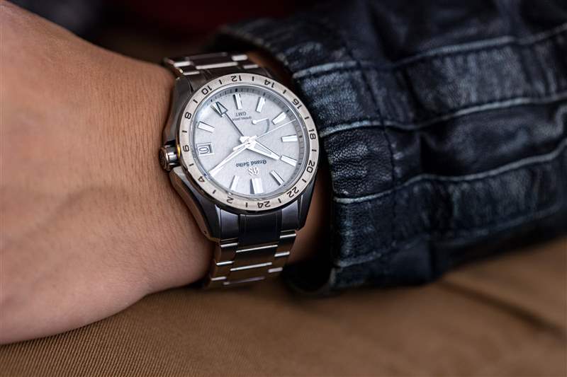 推出Grand Seiko的Evolution 9系列變得運(yùn)動起來-復(fù)刻表
