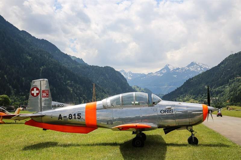 豪利時(shí)大表冠ProPilot高度計(jì)腕表實(shí)戰(zhàn)飛行首秀-復(fù)刻表