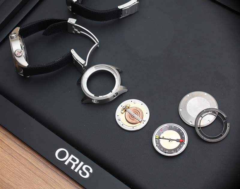 豪利時(shí)大表冠ProPilot高度計(jì)腕表實(shí)戰(zhàn)飛行首秀-復(fù)刻表