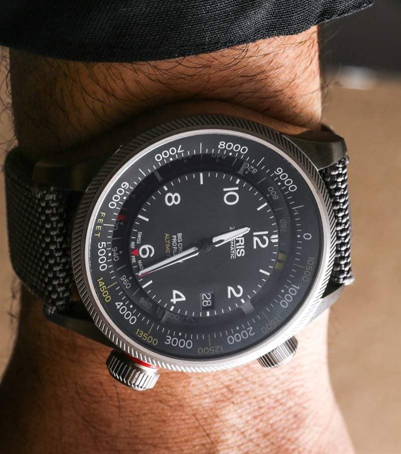 豪利時(shí)大表冠ProPilot高度計(jì)腕表實(shí)戰(zhàn)飛行首秀-復(fù)刻表