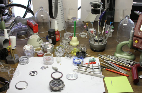 丹尼爾·德雷弗斯（Daniel Dreifuss）創(chuàng)辦的莫里斯·德·莫里亞克（Maurice de Mauriac）鐘表公司-復刻表