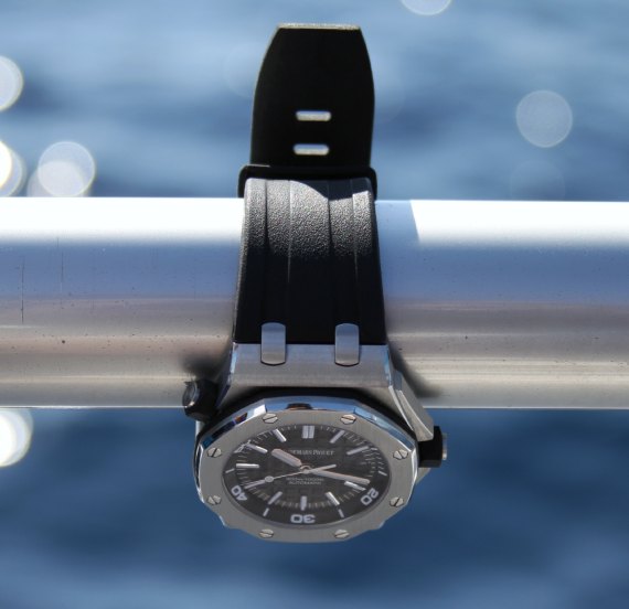 愛(ài)彼皇家橡樹近海潛水腕表-復(fù)刻表