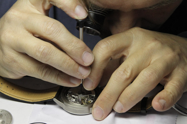 丹尼爾·德雷弗斯（Daniel Dreifuss）創(chuàng)辦的莫里斯·德·莫里亞克（Maurice de Mauriac）鐘表公司-復刻表