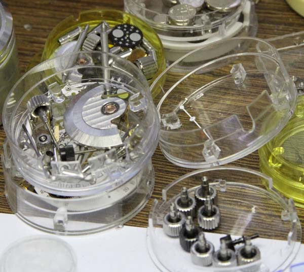 丹尼爾·德雷弗斯（Daniel Dreifuss）創(chuàng)辦的莫里斯·德·莫里亞克（Maurice de Mauriac）鐘表公司-復刻表