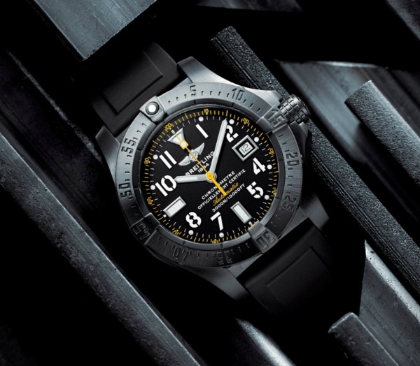 百年靈Avenger Seawolf Code黃色腕表-復刻表