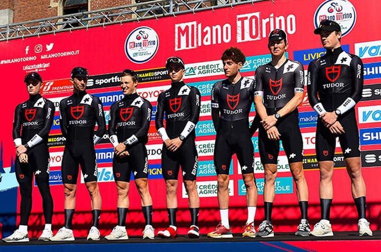 帝舵自行車隊(duì)摘下隊(duì)史首座職業(yè)賽冠軍車手戴特制Black Bay領(lǐng)獎(jiǎng)-復(fù)刻表