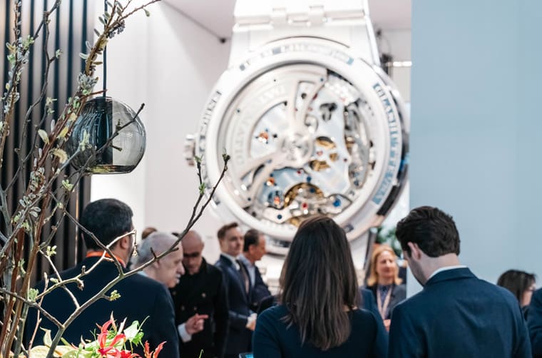 倫敦哈洛德百貨出現(xiàn)一支超巨大朗格Odysseus計(jì)時碼表比實(shí)表大50倍！-復(fù)刻表