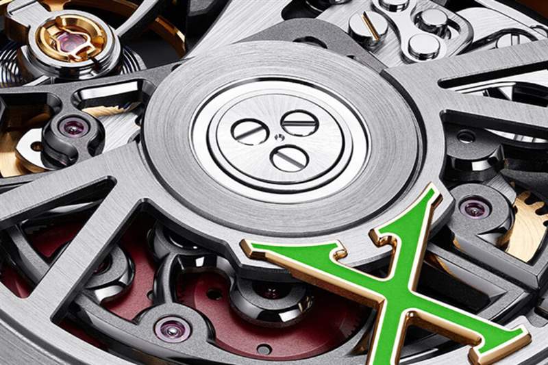 日內(nèi)瓦工匠讓Adam Levine的勞力士迪通拿在黑暗中完全發(fā)光-復(fù)刻表