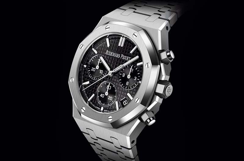 AP皇家橡樹最新行情出爐愛彼自動計時碼表一年前后價格縮水4成-復刻表