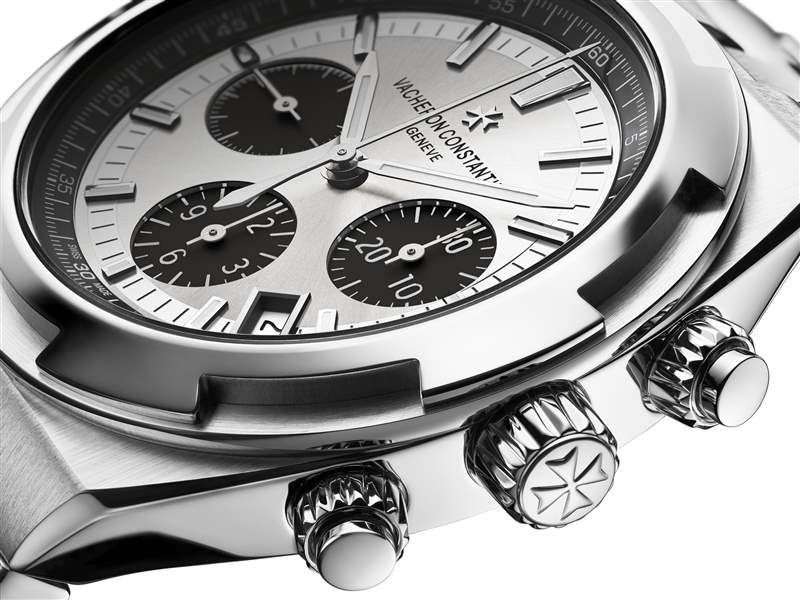 江詩丹頓推出Overseas Chronograph Panda Dial熊貓盤計時碼表-復刻表