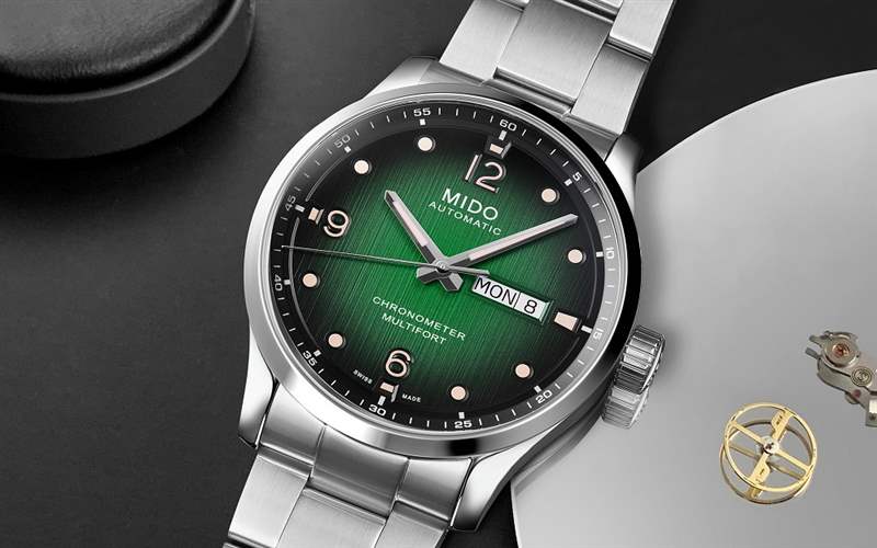 Mido推出Multifort M Chronometer大三針日歷腕表:漸變色表盤-復刻表