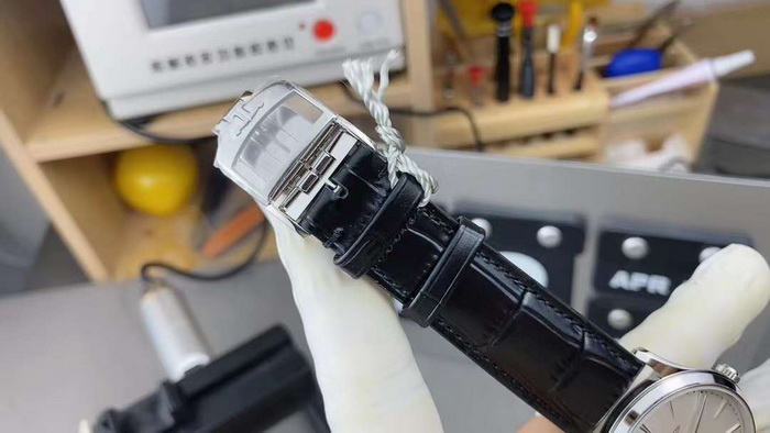 APS廠積家大師系列1218420獨(dú)立秒針手表介紹 第9張 APS廠積家大師兩針半1218420獨(dú)立秒針手表介紹-復(fù)刻表