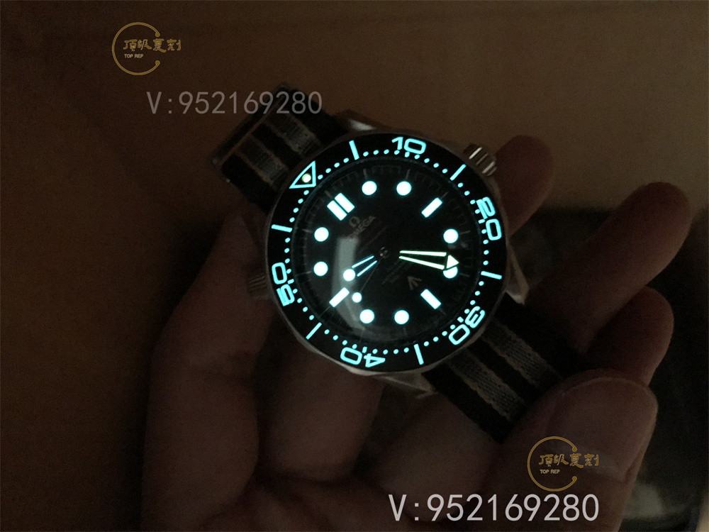 VS廠歐米茄海馬300龐德007無暇赴死深度評測,8806機芯怎么樣-復(fù)刻表