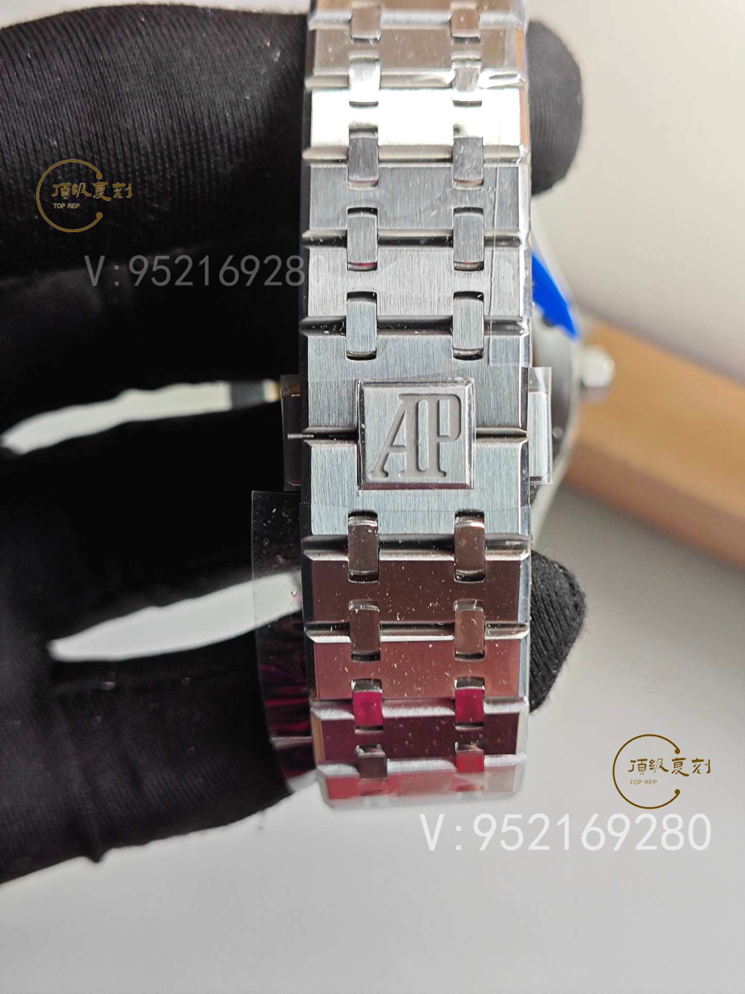 深入解析APS愛彼復(fù)刻表15500藍(lán)面版:4302一體機(jī)芯與原裝同步功能-復(fù)刻表